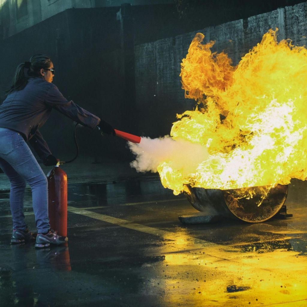 Which Gas Used in Fire Extinguisher?